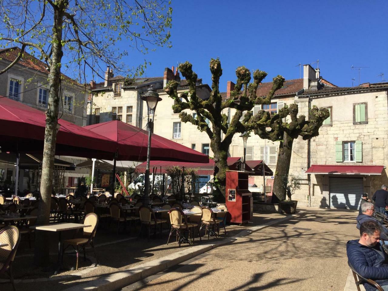 Corps Et Graphi Apartment Périgueux Екстериор снимка